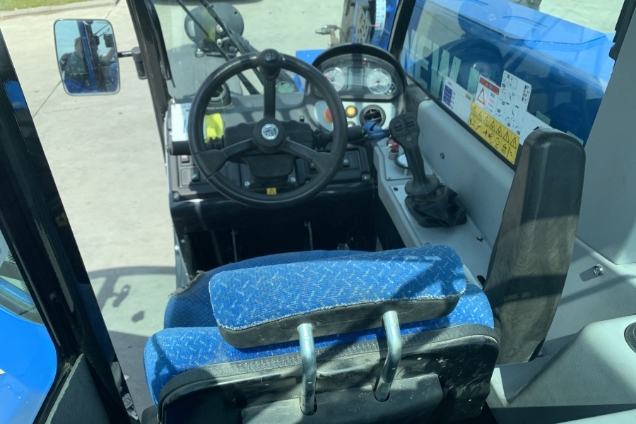 New Holland LM5.25 compacte verreiker
