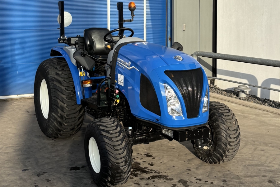 New Holland Boomer 35hst van 8/2/2023 met SLECHTS 51 uren