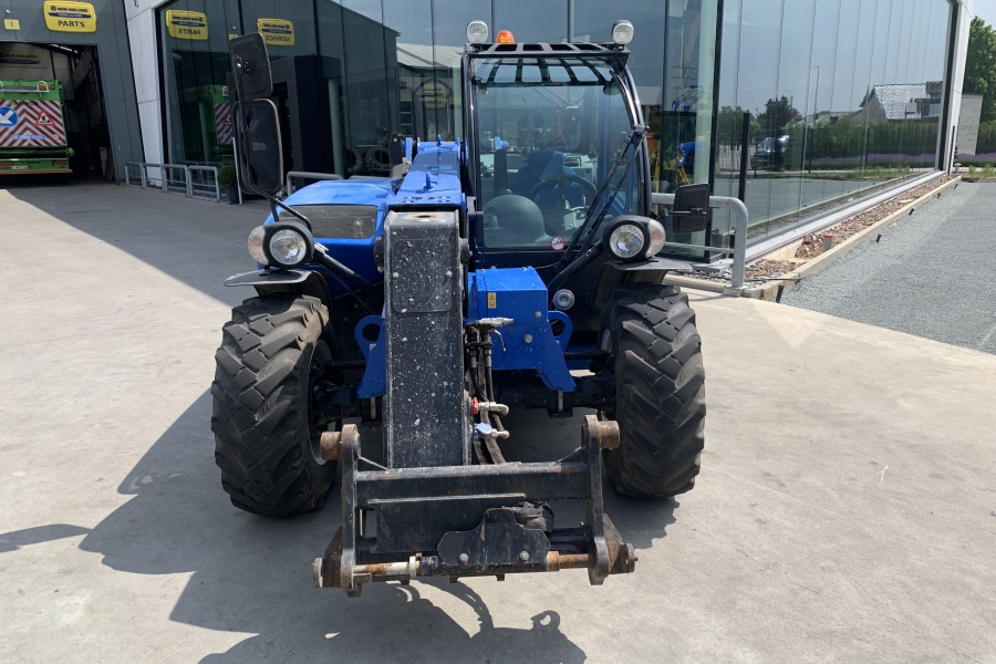 New Holland LM5.25 compacte verreiker