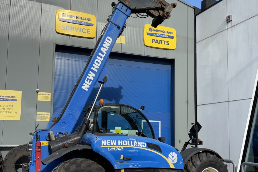 New Holland LM7.42 Elite, 2016, 7075 uren
