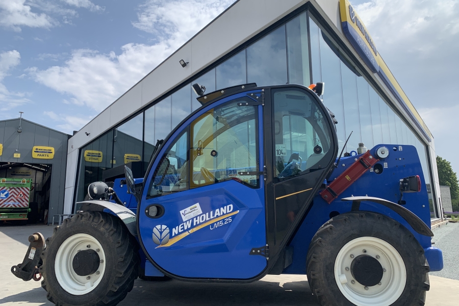 New Holland LM5.25 compacte verreiker