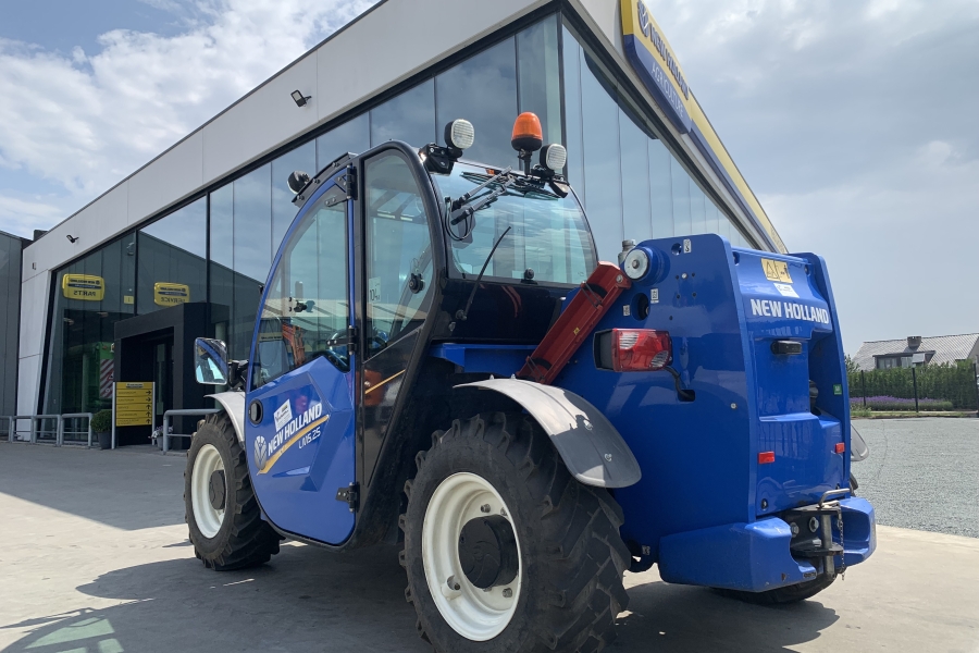 New Holland LM5.25 compacte verreiker