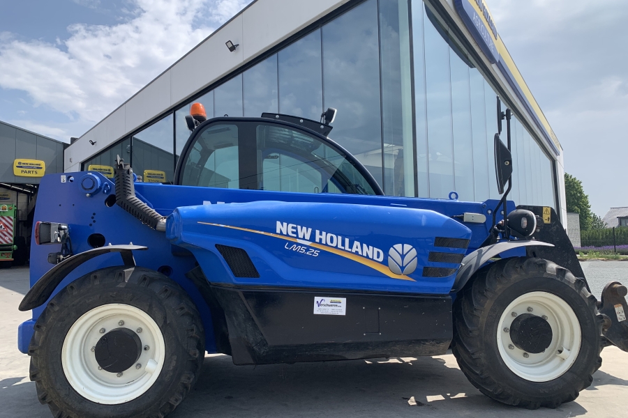 New Holland LM5.25 compacte verreiker