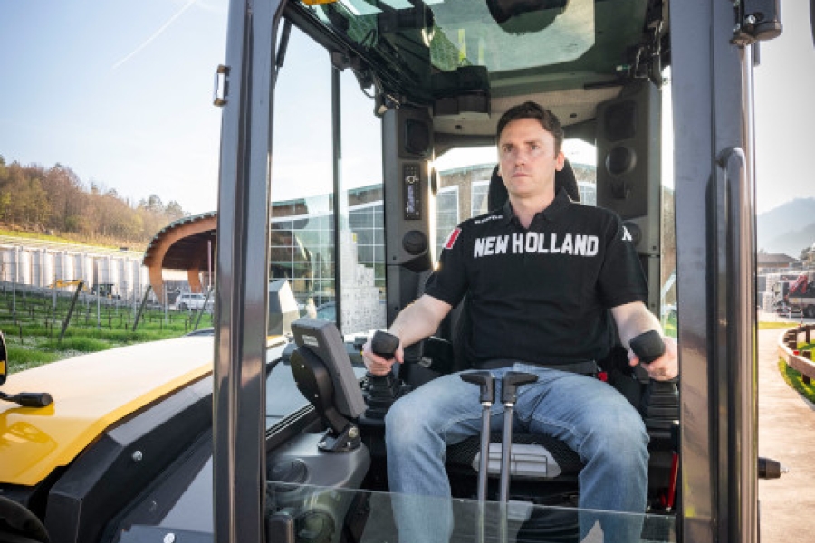 New Holland E70D