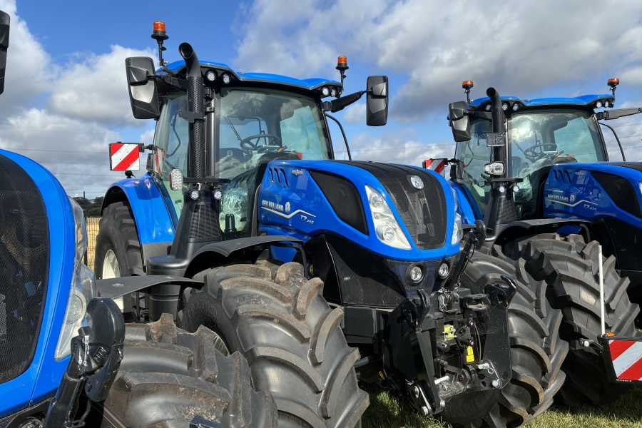 New Holland T7.245AC New Gen, fronthef+PTO, GPS, ...