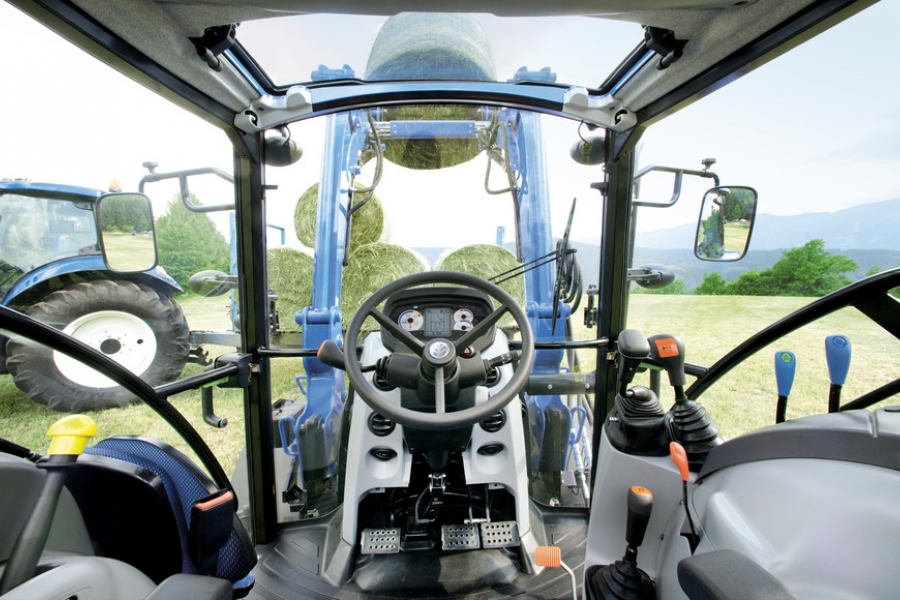New Holland T4.55 interieur