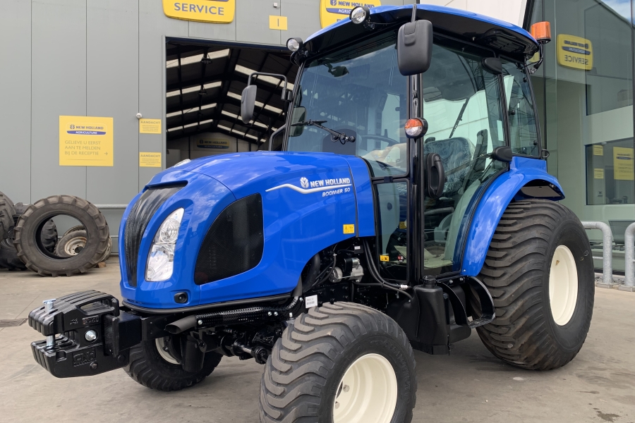 New Holland Boomer 50hst met cabine