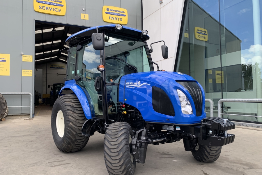 New Holland Boomer 50hst met cabine