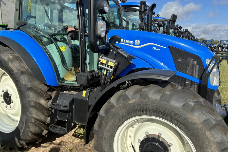 New Holland T5.120 Utility met frontlader