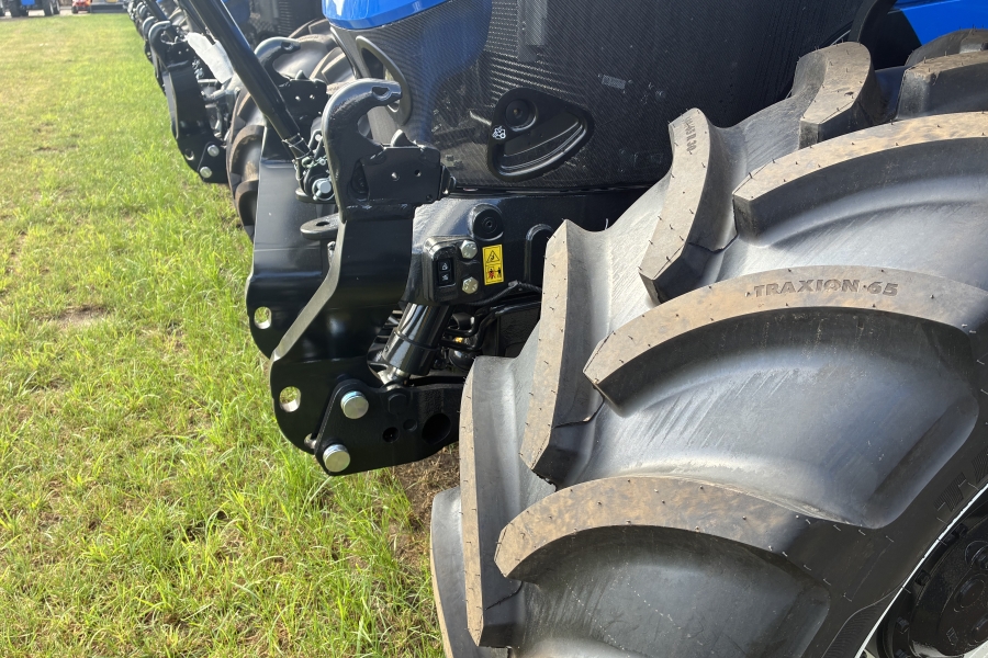 New Holland T7.210AC , GPS, fronthef zeer compleet