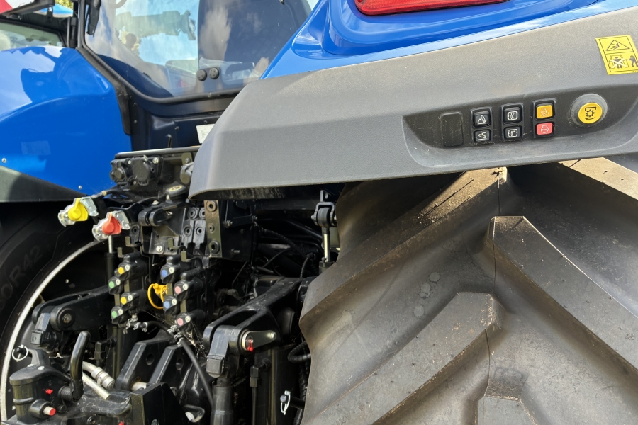 New Holland T7.245AC New Gen, fronthef, GPS, 710 VF-banden, Full LED