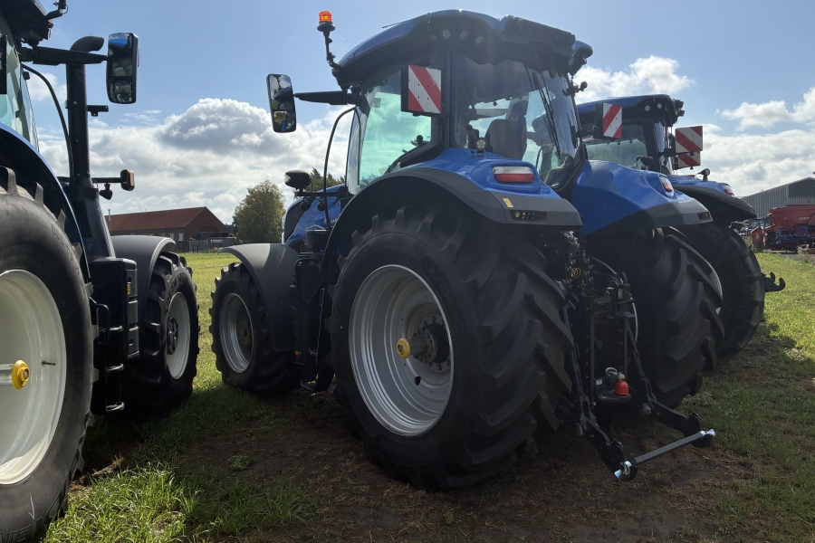 New Holland T7.245AC New Gen, fronthef, GPS, 710 VF-banden, Full LED