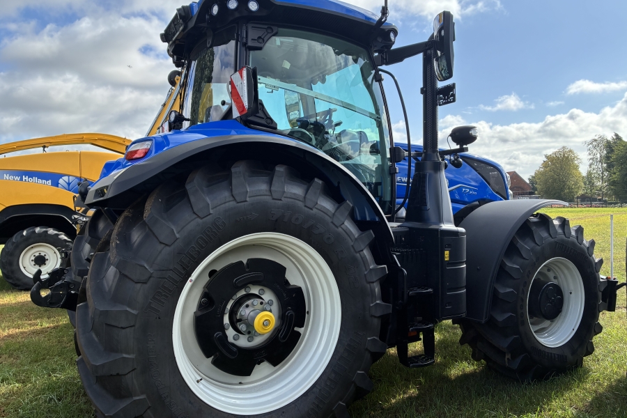 New Holland T7.270 New Gen, fronthef, GPS, zeer compleet