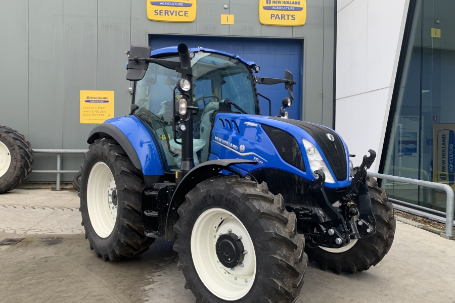 New Holland T5.120EC met fronthef